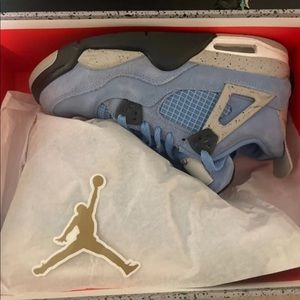 Jordan 4 University Blue